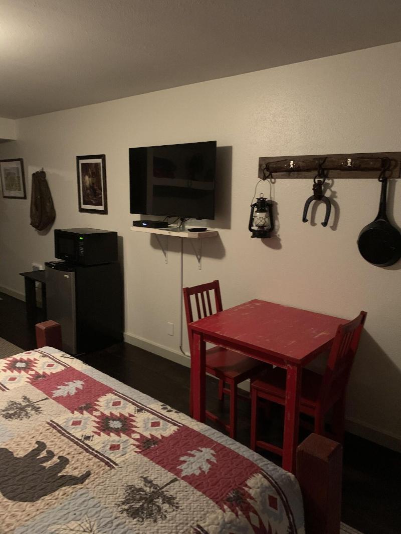 South Jetty Inn image