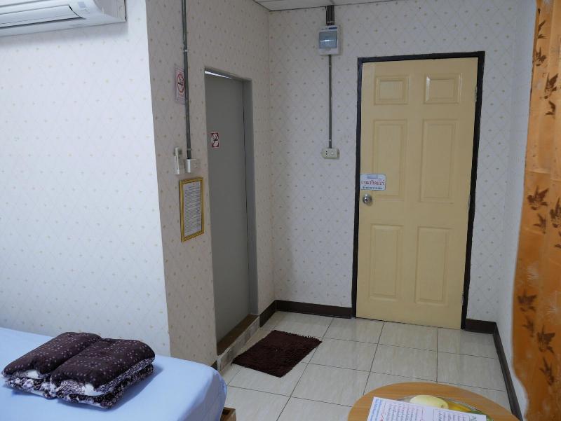 Rachanee Guesthouse image