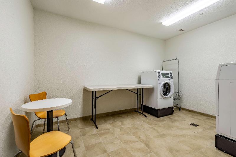 Motel 6 Mankato, MN image