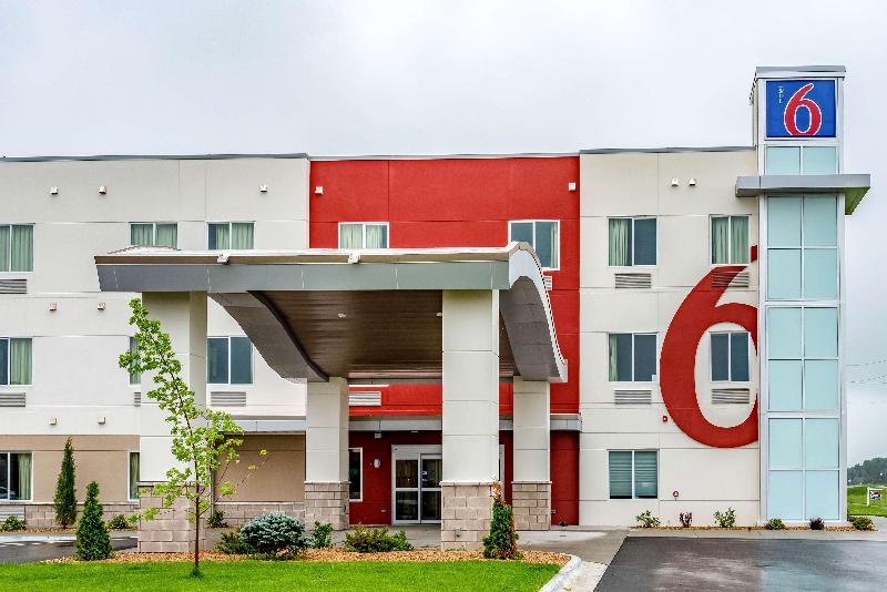 Motel 6 Mankato, MN image