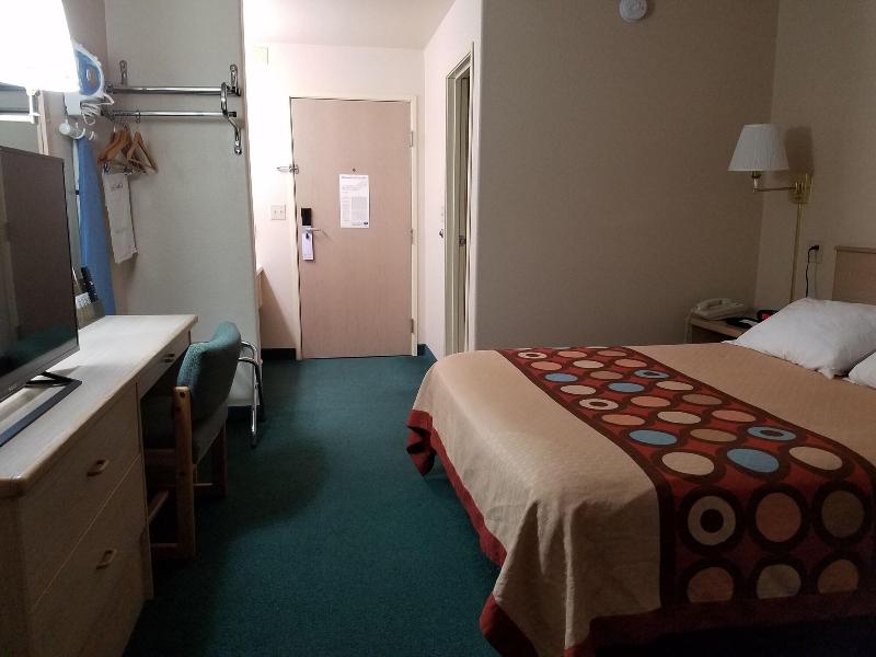 Simple Rewards Inn image