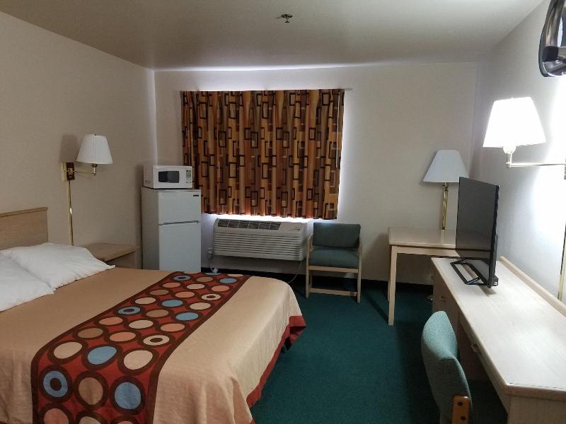 Simple Rewards Inn image