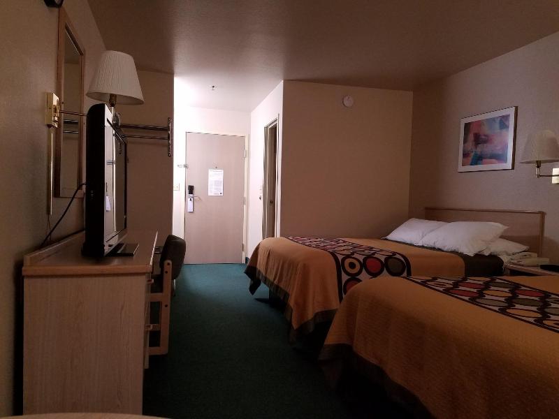 Simple Rewards Inn image