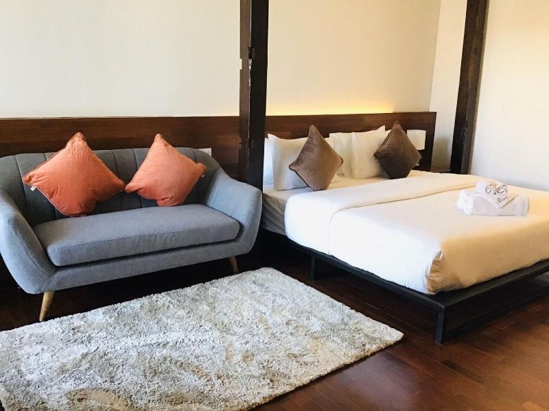The Eight Ratvithi House image