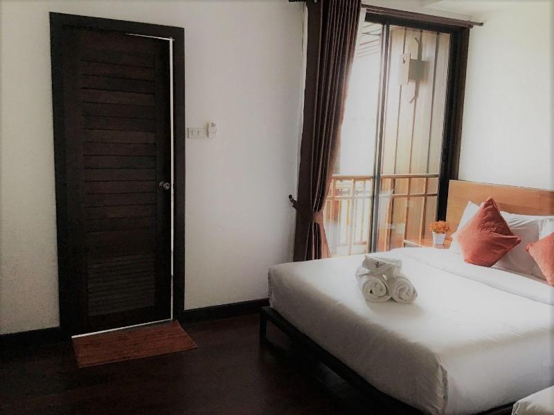 The Eight Ratvithi House image