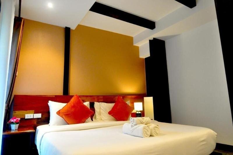 The Eight Ratvithi House image
