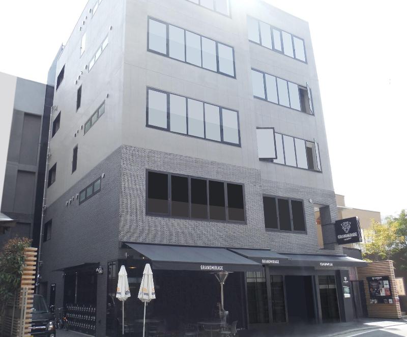 mizuka Imaizumi 1 - unmanned hotel - 2