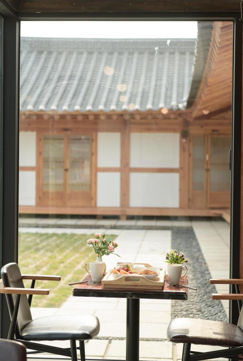 Hwarangroo image