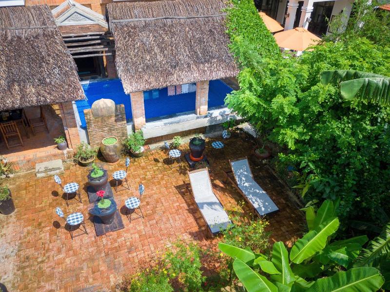 Calm House Hotel Hoi An image