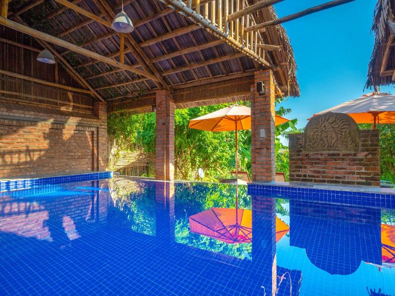 Calm House Hotel Hoi An image