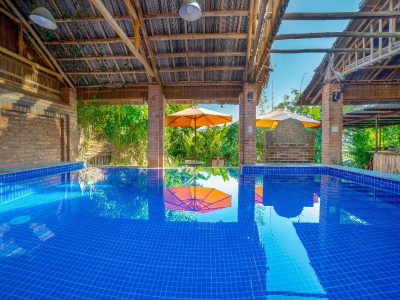 Calm House Hotel Hoi An image