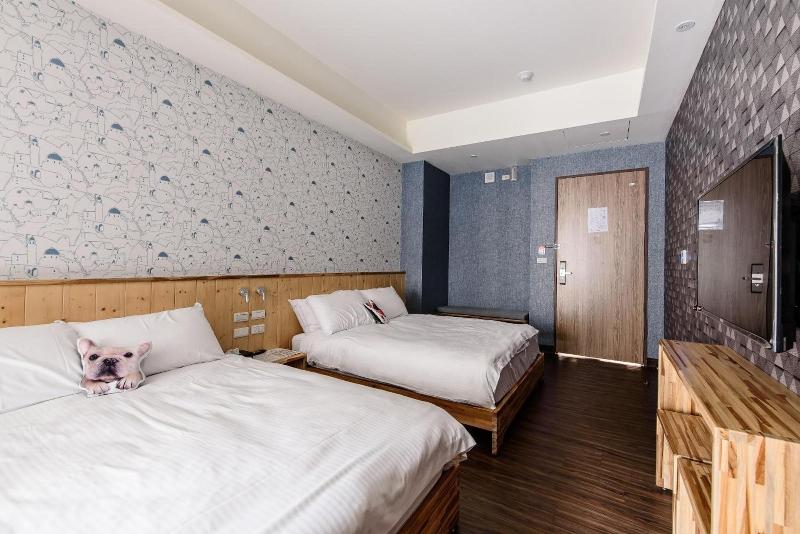 Treehouse Hostels image