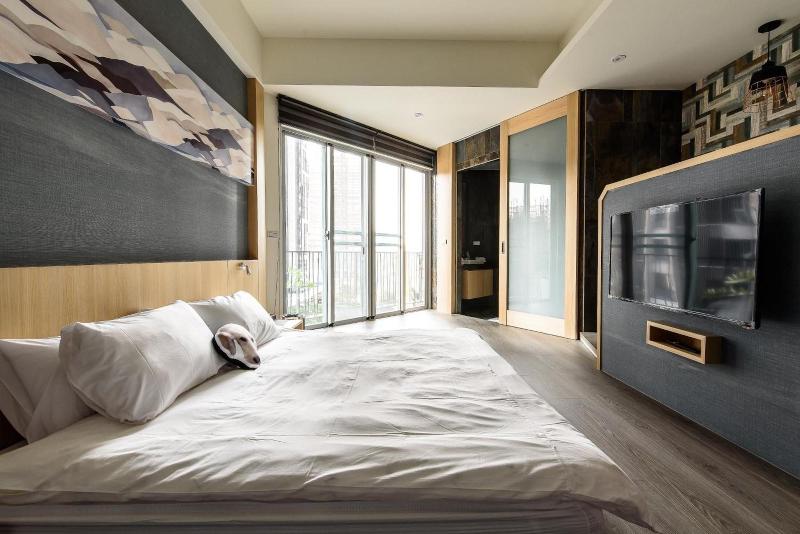 Treehouse Hostels image