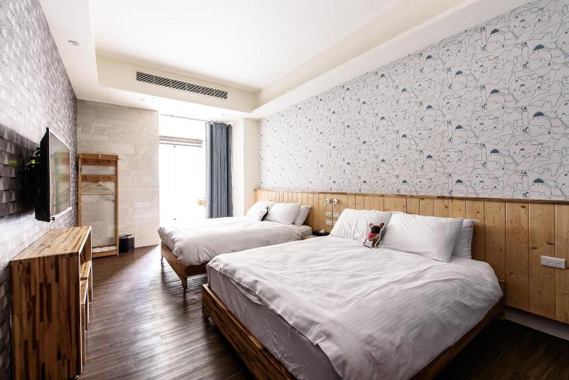 Treehouse Hostels image