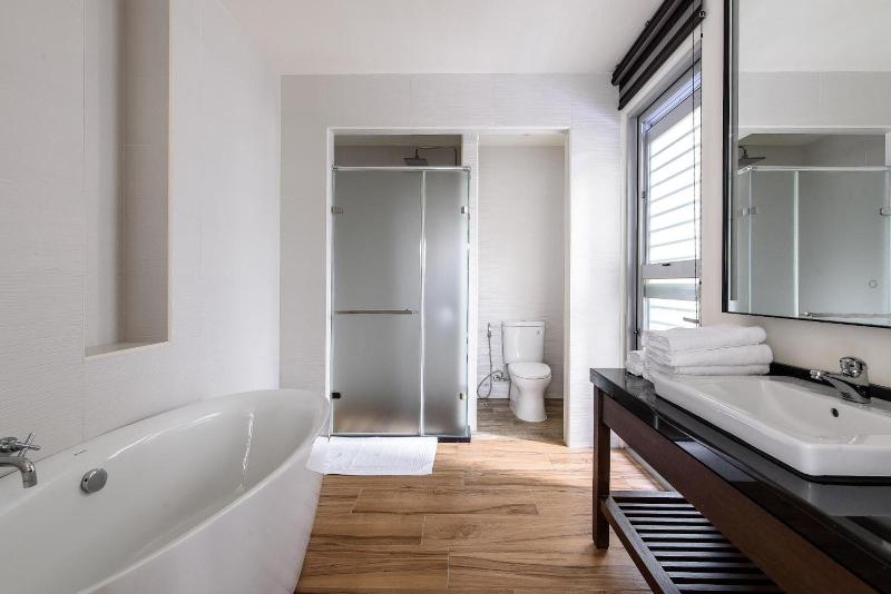 Treehouse Hostels image