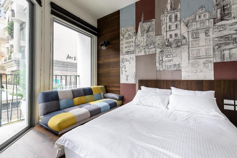 Treehouse Hostels image