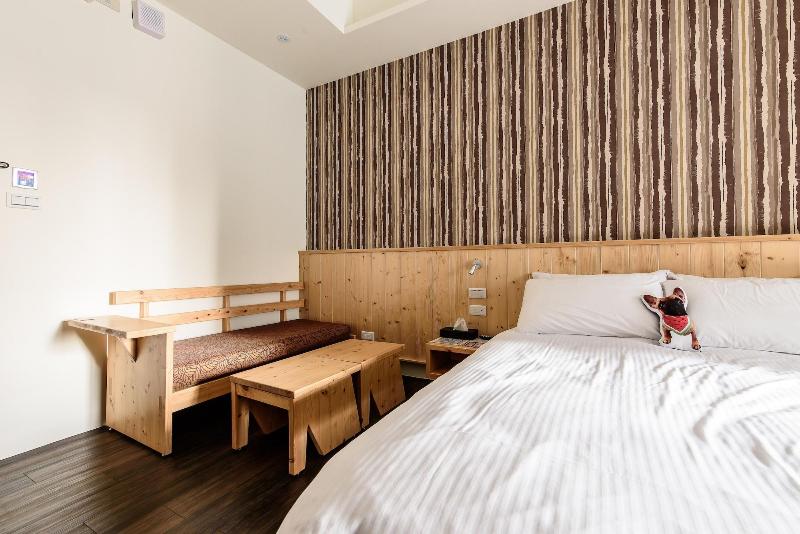 Treehouse Hostels image