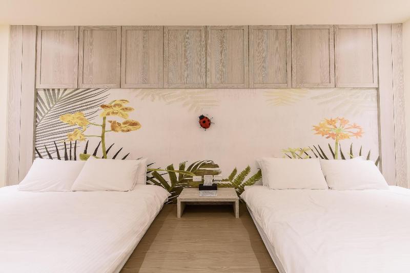 Treehouse Hostels image