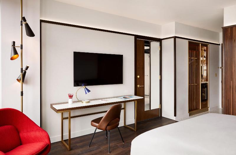 Twa Hotel image