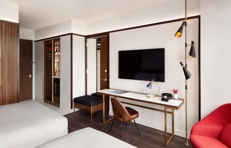 Twa Hotel image