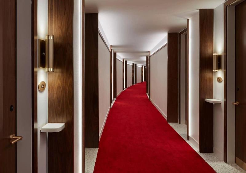 Twa Hotel image