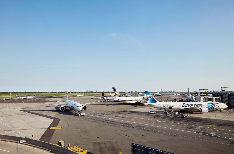 Twa Hotel image