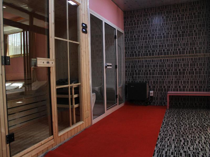 Emmad Furnished Hotel image