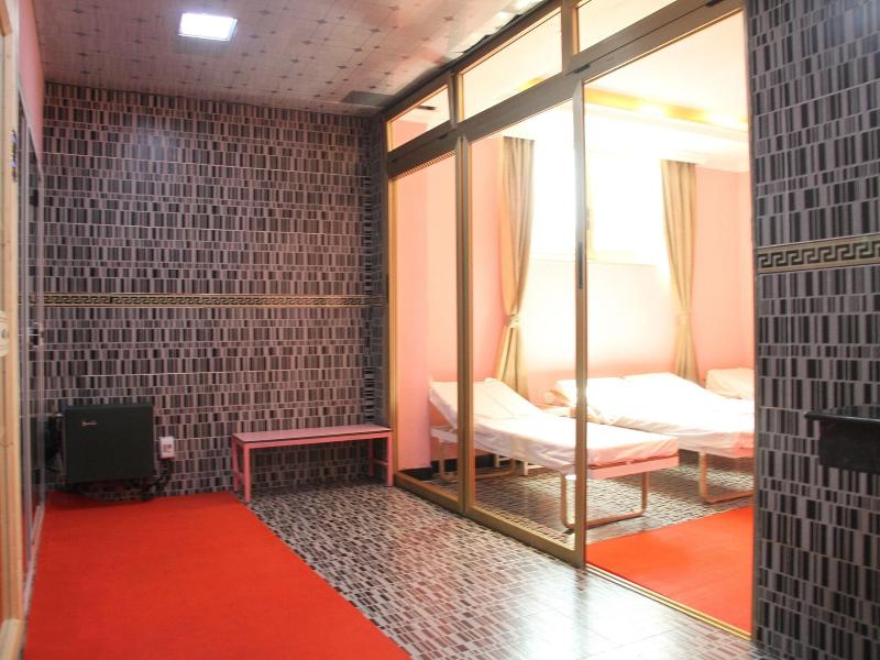 Emmad Furnished Hotel image