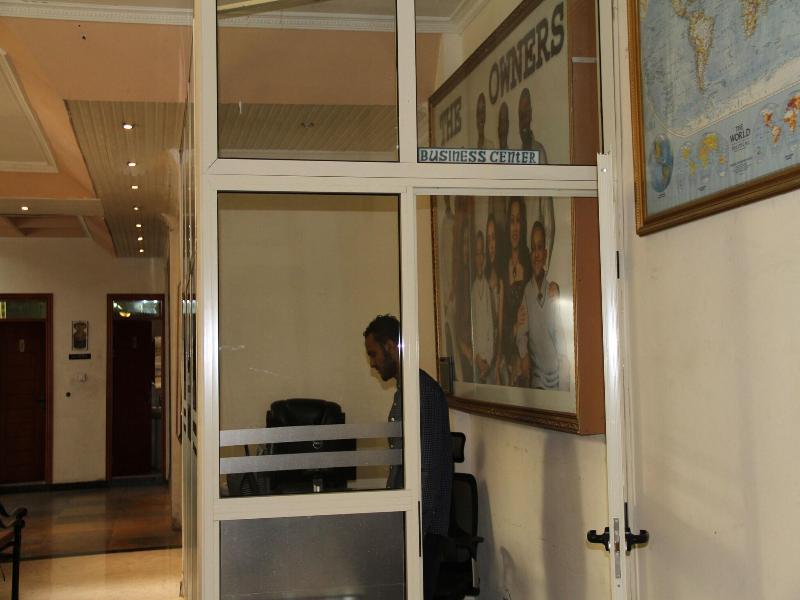 Emmad Furnished Hotel image