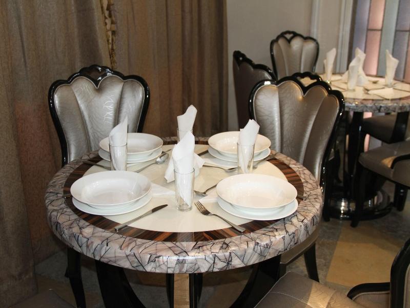 Emmad Furnished Hotel image