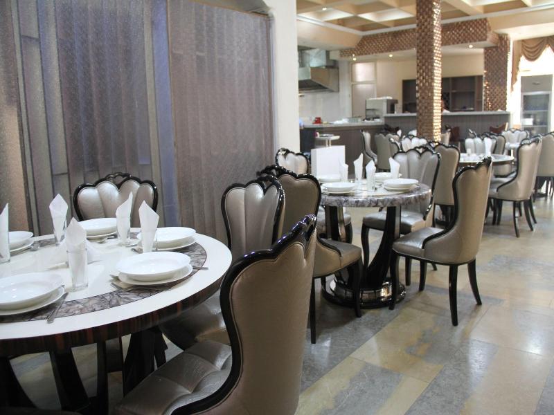 Emmad Furnished Hotel image