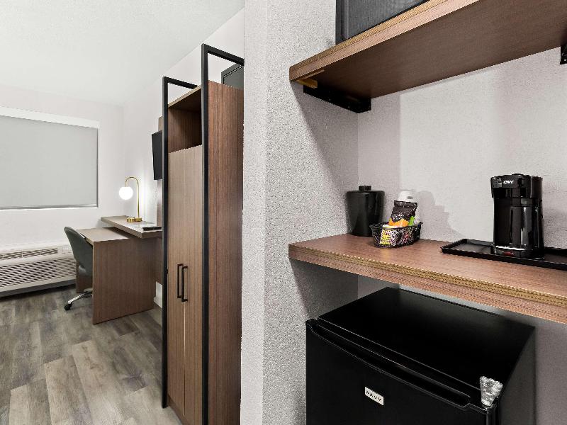 Surestay By Best Western Groves image