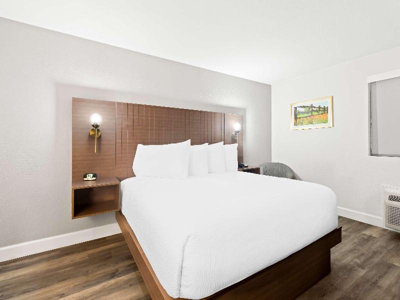 Surestay By Best Western Groves image