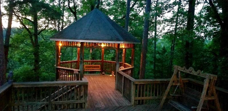 Evening Shade Inn image