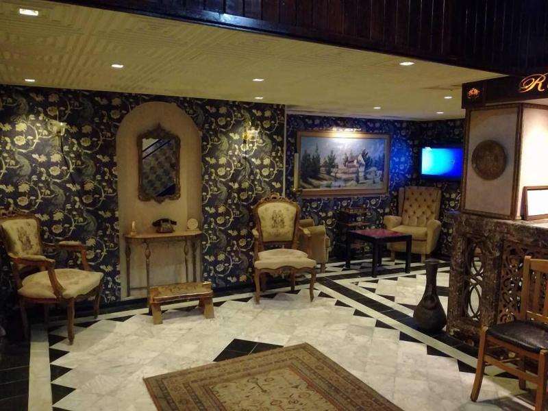 Hotel Regina image