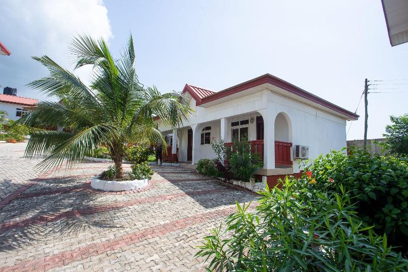 Royal Elmount Hotel image