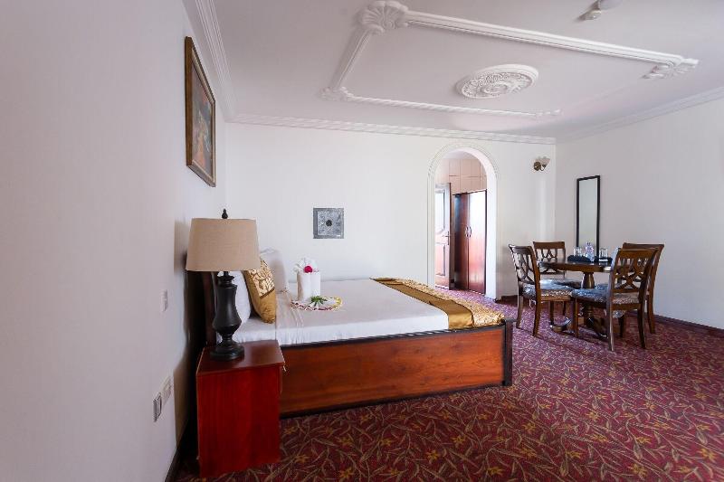 Royal Elmount Hotel image