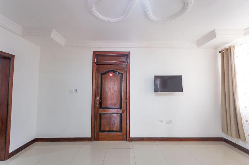 Royal Elmount Hotel image