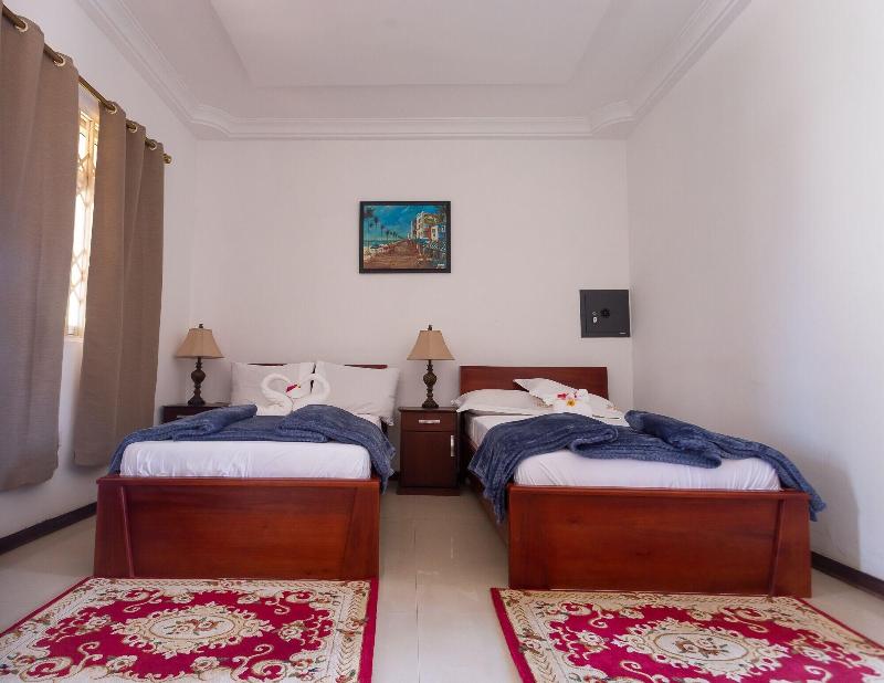 Royal Elmount Hotel image