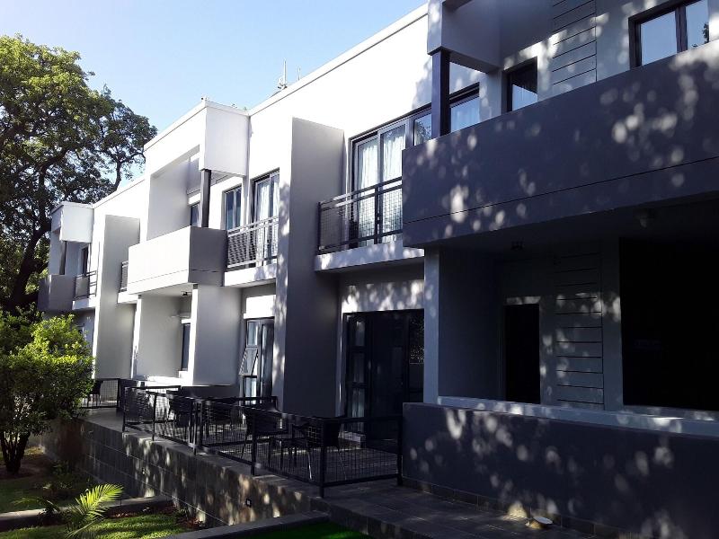 La Orchard Hotel image