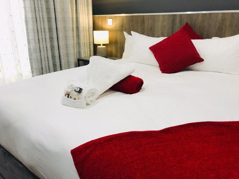 La Orchard Hotel image