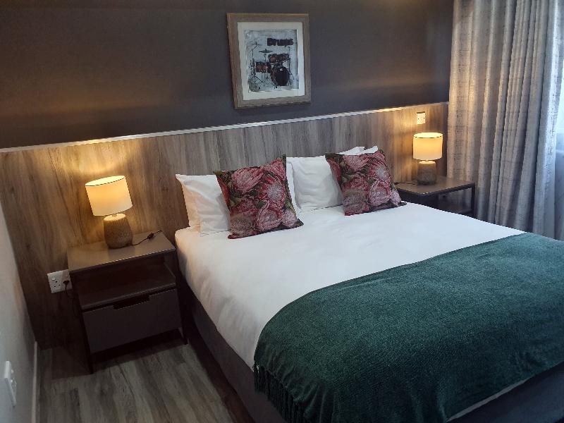 La Orchard Hotel image