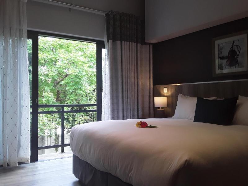 La Orchard Hotel image