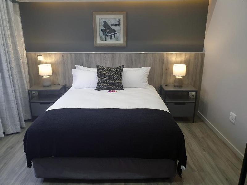 La Orchard Hotel image
