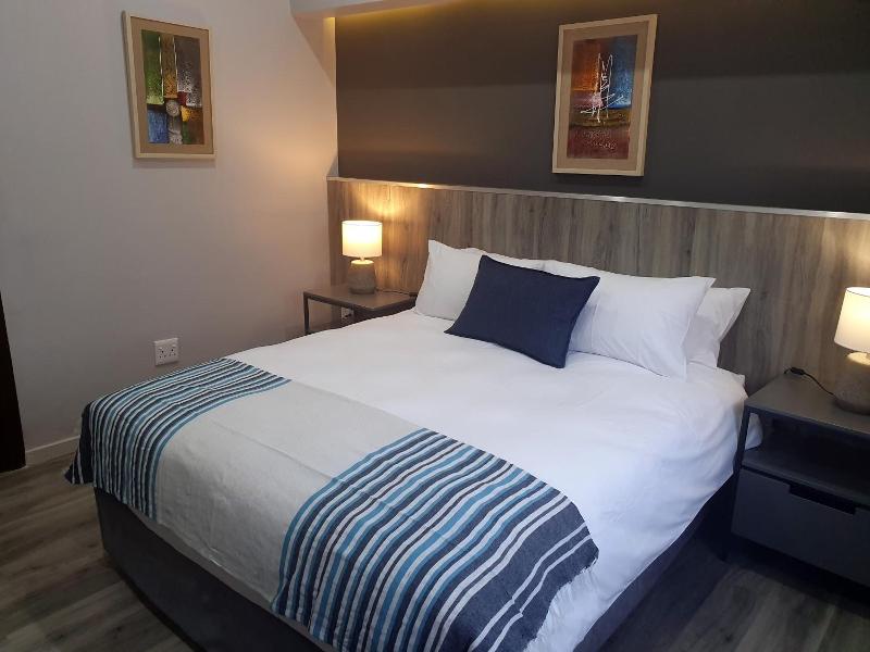 La Orchard Hotel image