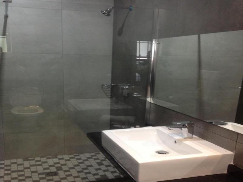 La Orchard Hotel image