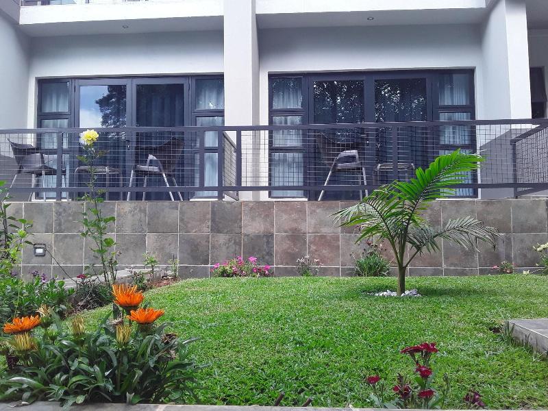 La Orchard Hotel image