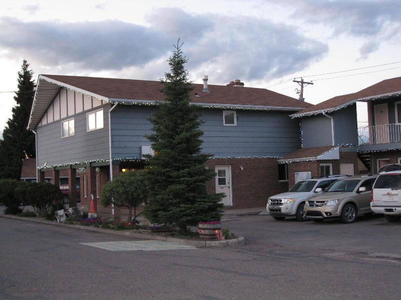 Foothills Motel