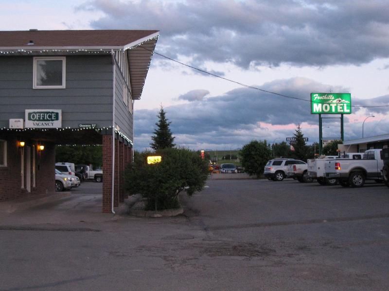 Foothills Motel — exterior view