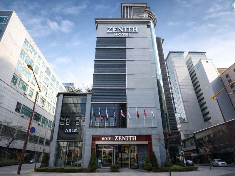 Zenith Hotel image